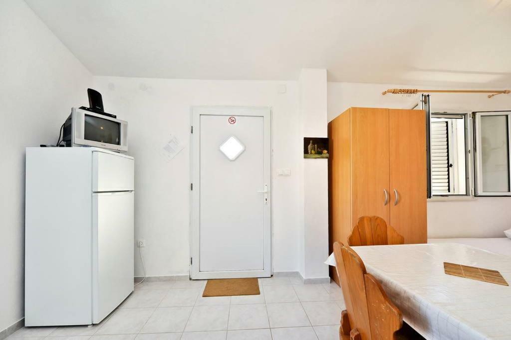 4 Adriatic Apartment Pag Паг Экстерьер фото